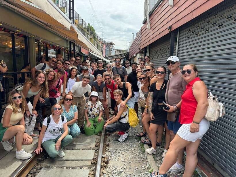 Bangkok: Damnoen Saduak and Mae Klong Train Markets - Damnoen Saduak Floating Market: the canal ride that changes how you see markets