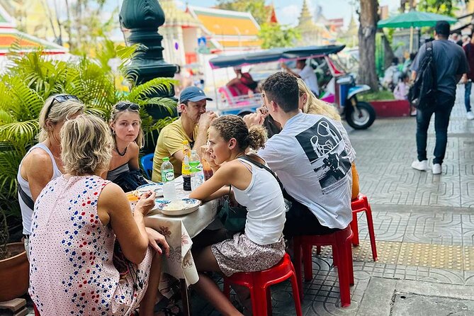 Bangkok Day Tour: Food, Temple & Tuk-Tuk - Lunch at All Meals Sawasdee: included food, not just a stop