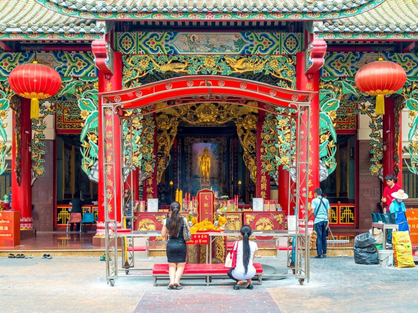 Bangkok: Discover a Taste of Chinatown – 2 Hr Walking Tour - Practical Tips for Night-Market Walking in Chinatown