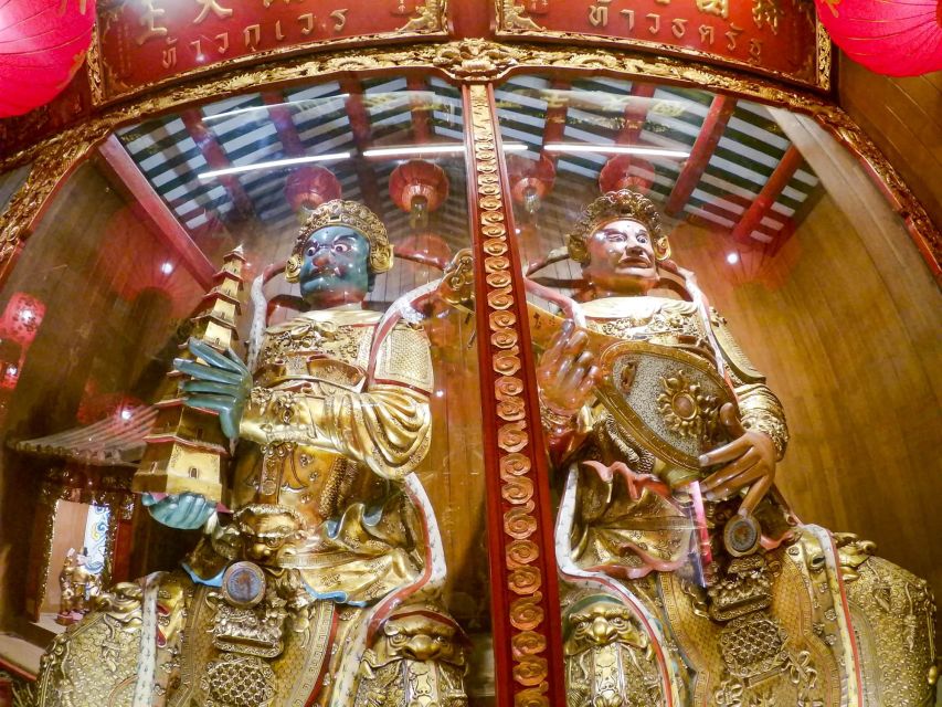 Bangkok: Discover a Taste of Chinatown – 2 Hr Walking Tour - Meeting at Wat Mangkon and Getting Oriented Right Away
