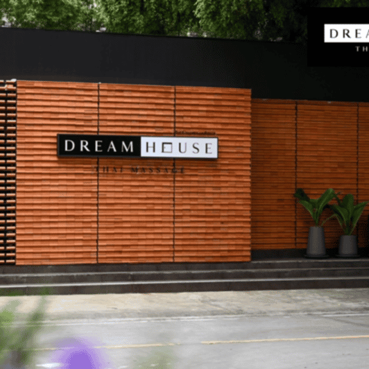 Bangkok: Dream House Thai Massage Langsuan Branch E-Voucher - Dream House Thai Massage in Langsuan: a calm break you can actually fit in