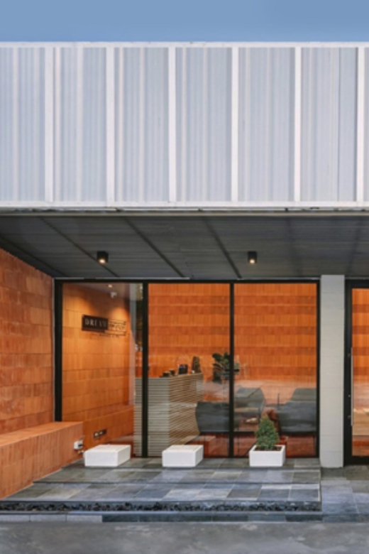 Bangkok: Dream House Thai Massage Langsuan Branch E-Voucher - Meeting point on Chidlom Road, plus the easy logistics win