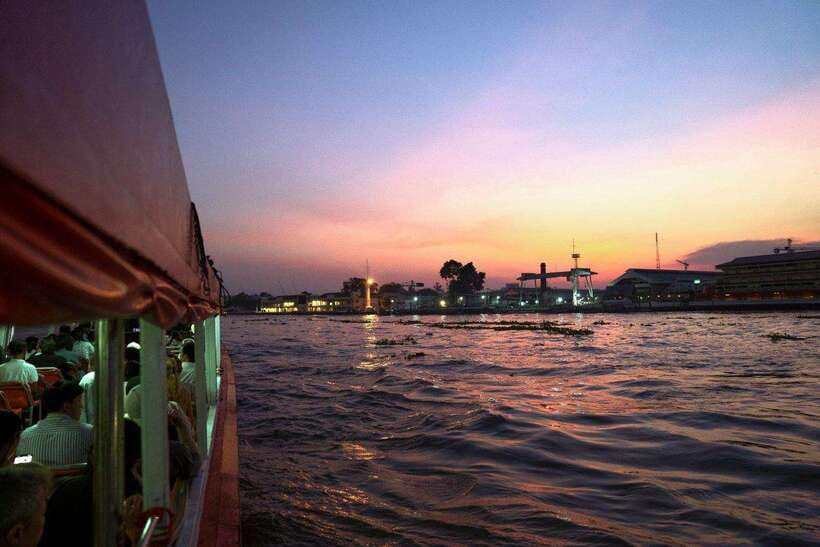Bangkok Electric Tuk Tuk: Street Food & Markets - The riverside café break and Chao Phraya Express boat ride