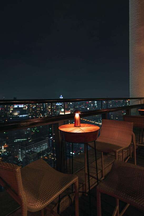 Bangkok: Enjoy Fine Thai Food with Panoramic Rooftop Views - Key things that make this rooftop dinner work