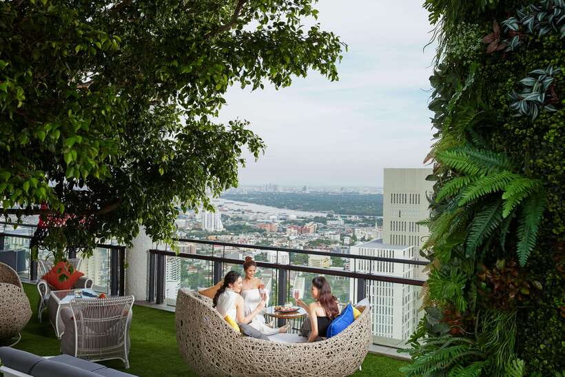 Bangkok: Enjoy Fine Thai Food with Panoramic Rooftop Views - Saffron Sky Garden Rooftop at Banyan Tree: What You’re Really Paying For