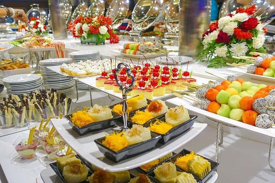 Bangkok: Evening Dinner Cruise with Live Music Chao Phraya - Chao Phraya night views, plus Wat Arun and Grand Palace lighting