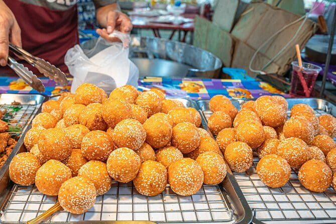 Bangkok Evening Food Tour by Tuktuk - Alcohol and where it fits