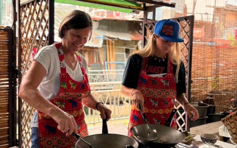 Bangkok: Favourite Thai Flavors Cooking Class by Smart Cook - Smart Cook Bangkok: a family-run cooking school with local rhythm