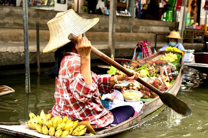 Bangkok: Floating Market and Train Market Experience - Comfort and logistics: what to pack and what can slow you down