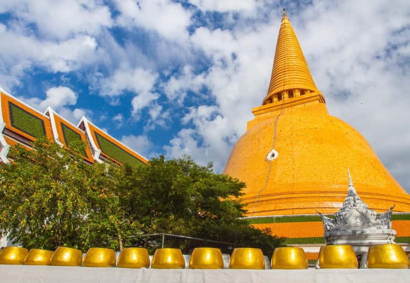 Bangkok: Floating Market, Phra Pathom Pagoda & Cafes Tour - Key points to know before you go