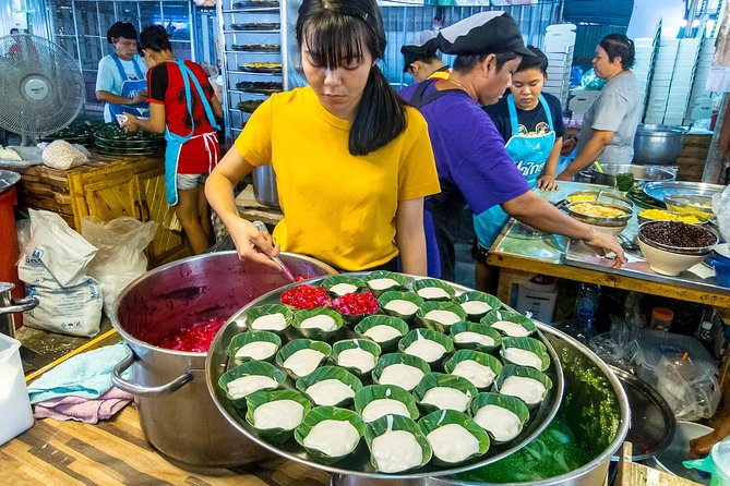 Bangkok Floating Markets and Boat Tour - Lunch at a Neighborhood Market: Why the Timing Works