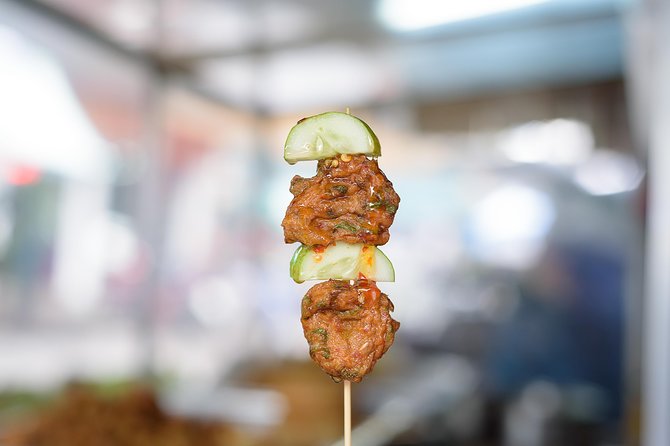 Bangkok Food Tour of Bang Rak with Local Guide - Food tour tips that make your night easier