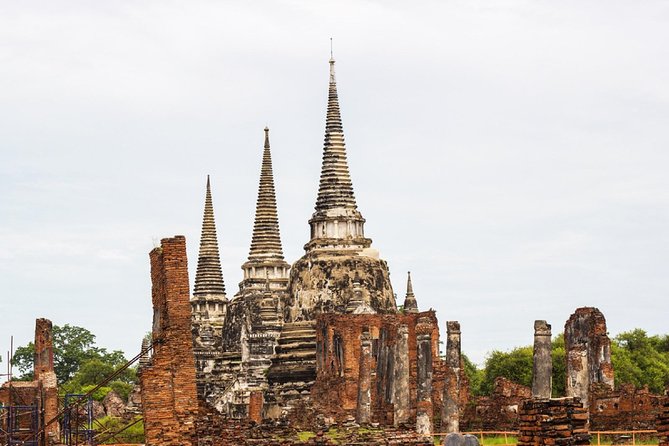 Bangkok Full Day Ayutthaya landmark Guided Tour - Wat Phra Sri Sanphet: The Royal Monastery and a Sense of Center Stage