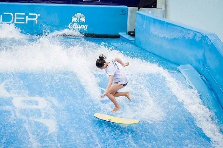 Bangkok: Fun Flow riding at Flow House Bangkok - When to go in Bangkok: session hours that shape your day
