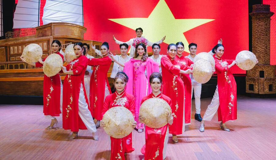 Bangkok: Golden Dome Cabaret Show Entry Ticket - A Bangkok Cabaret Night That Moves Fast