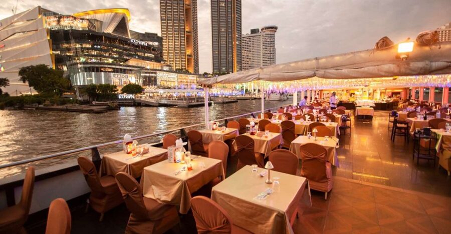 Bangkok: Grand Chao Phraya Dinner Cruise with Live Show - Live singers and welcome Thai classical dance