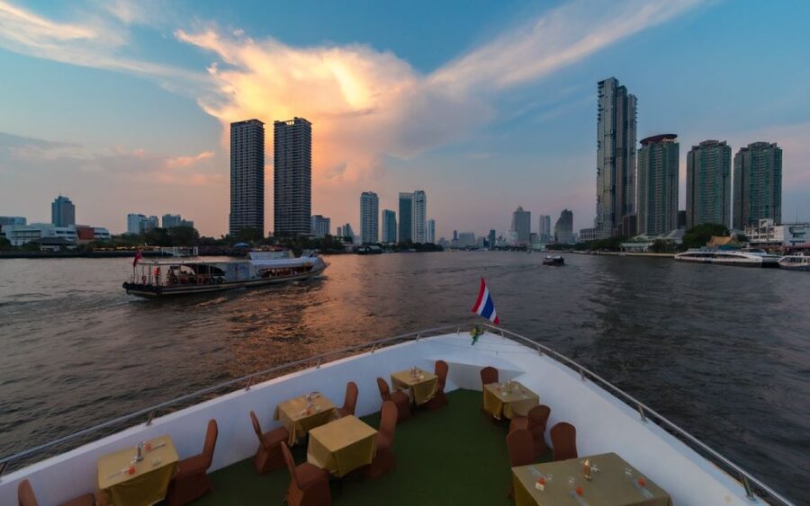 Bangkok: Grand Chao Phraya Dinner Cruise with Live Show - Who should book this cruise, and who might skip it