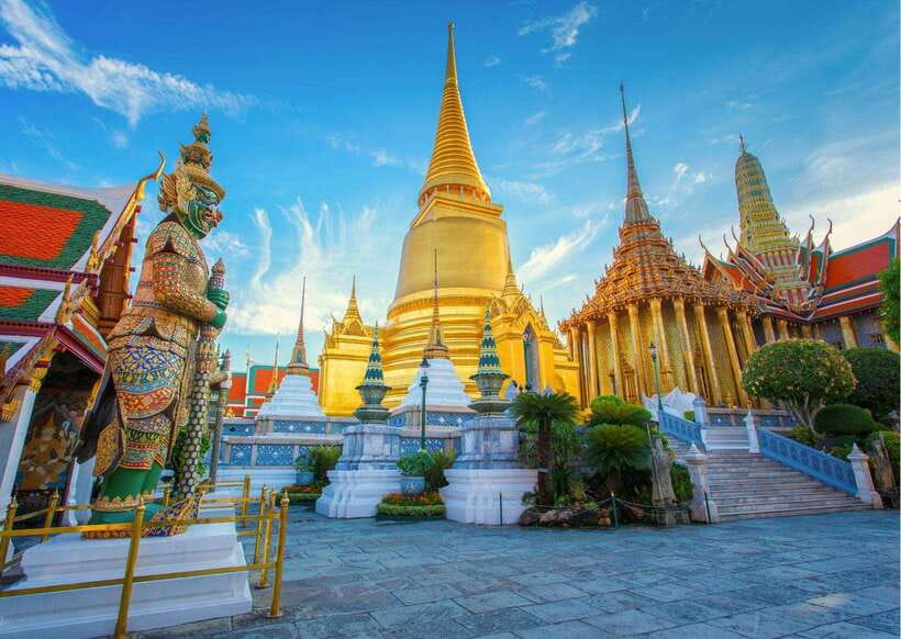 Bangkok: Grand Palace & Emerald Buddha Entry with Audioguide - Tickets, vouchers, and entry day reality checks