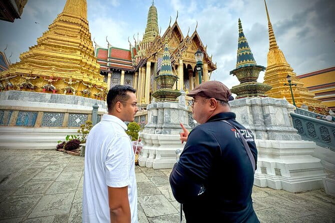 Bangkok: Grand Palace, Wat Pho and Chinatown Walking Tour - Wat Pho and the Thai Traditional Massage School: why the reclining Buddha is more than a statue