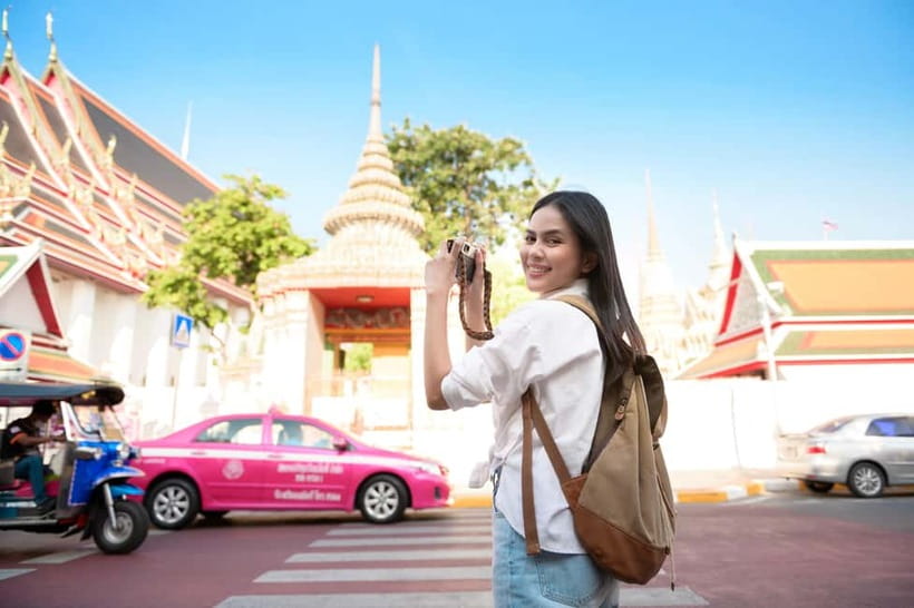 Bangkok: Grand Palace, Wat Pho, and Wat Arun Guided Tour - Starting at Tha Chang Pier and ending at Tha Tian Pier