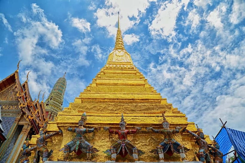 Bangkok: Grand Palace, Wat Pho, Wat Arun Sacred & Local Tour - Getting to the action: River City start, then a short river boat ride