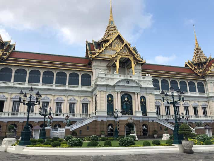 Bangkok: Grand Palace, Wat Pho & Wat Arun Tour in Italian - The transport mix: ferry and tuk-tuk, and why it’s a smart trade