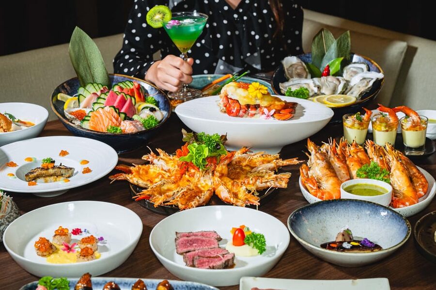 Bangkok: Great Harbour International Buffet - Drinks Included, and Why That Actually Changes Value