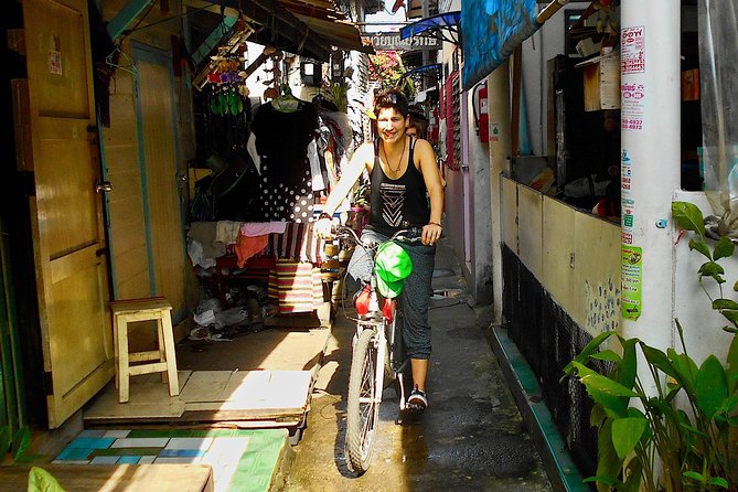 Bangkok Green Oasis 4-Hour Bike Tour with Boat Ride - What to wear and bring for this 4-hour rhythm