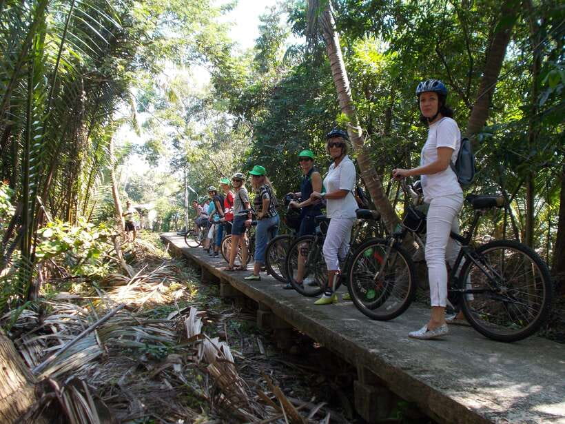 Bangkok green oasis guided bike tour with boat ride - Safety and who should skip this one