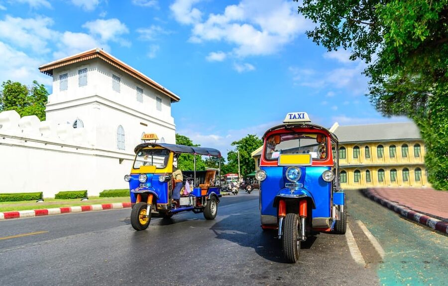 Bangkok: Guided Tour in a Typical Thai Tuk-Tuk - Wat Ratchanatdaram and Wat Pho: exterior views that still help you plan a return