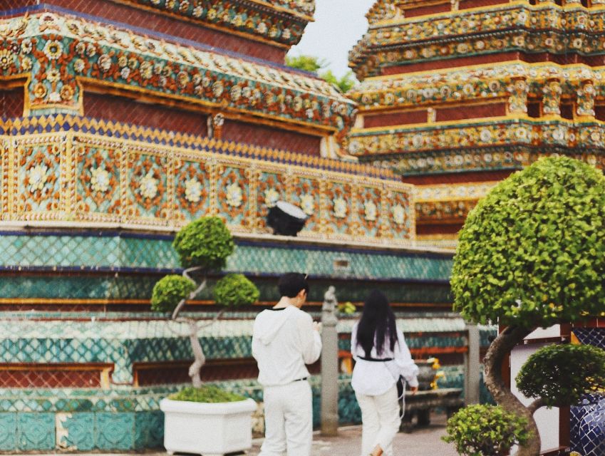 Bangkok: Half Day City and Temples (join tour) - How the air-conditioned van and pickup make this half day workable