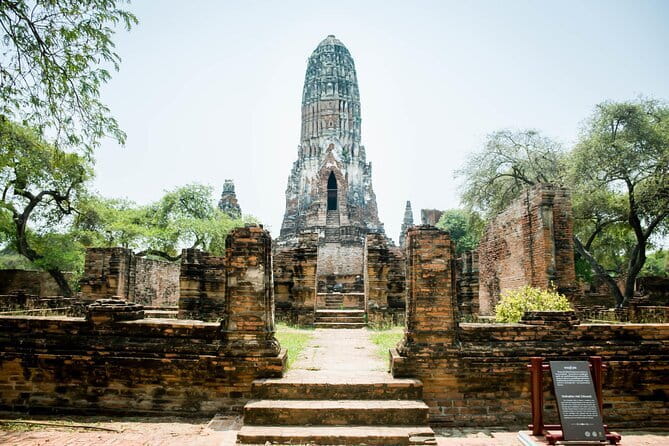 Bangkok Half Day Guided Tour: Grand Palace, Wat Arun & Wat Pho - Wat Phra Kaew inside the Grand Palace: Emerald Buddha basics