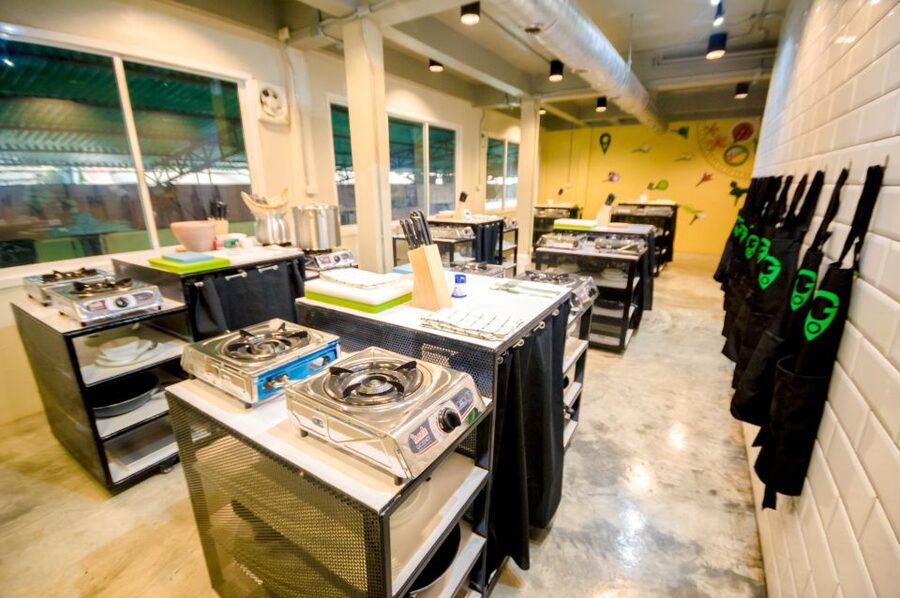 Bangkok: Half-Day Thai Cooking Class in Bangrak District - The meal part: you actually get to sit down and eat
