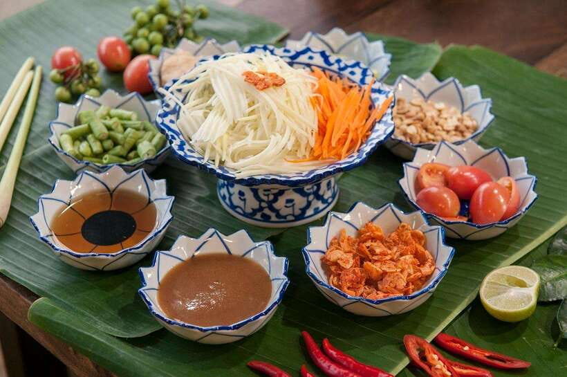 Bangkok: Hands-on Thai Cooking Class and Market Tour - What You Cook: The Four-Dish Menu (Rotates by Day)
