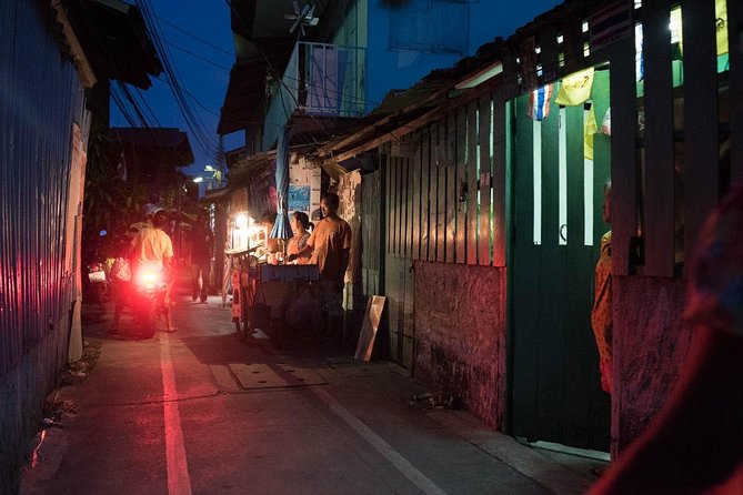 Bangkok Hidden Paths Night Biking Tour with Street-food Meal - Food, Drinks, and a Street-Food Meal You Can Actually Enjoy