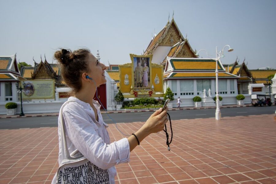 Bangkok: Historic Siam and Cultural Gems Walking Tour - Historic Siam highlights: from Wat Suthat to the Wat ratchabophit area