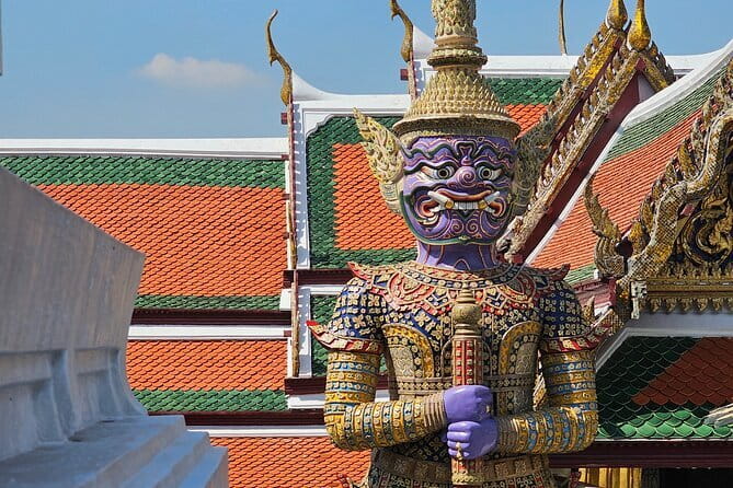 Bangkok : History Temples Markets and Food Tasting - Meeting at Tha Chang Pier, then moving fast with local transport
