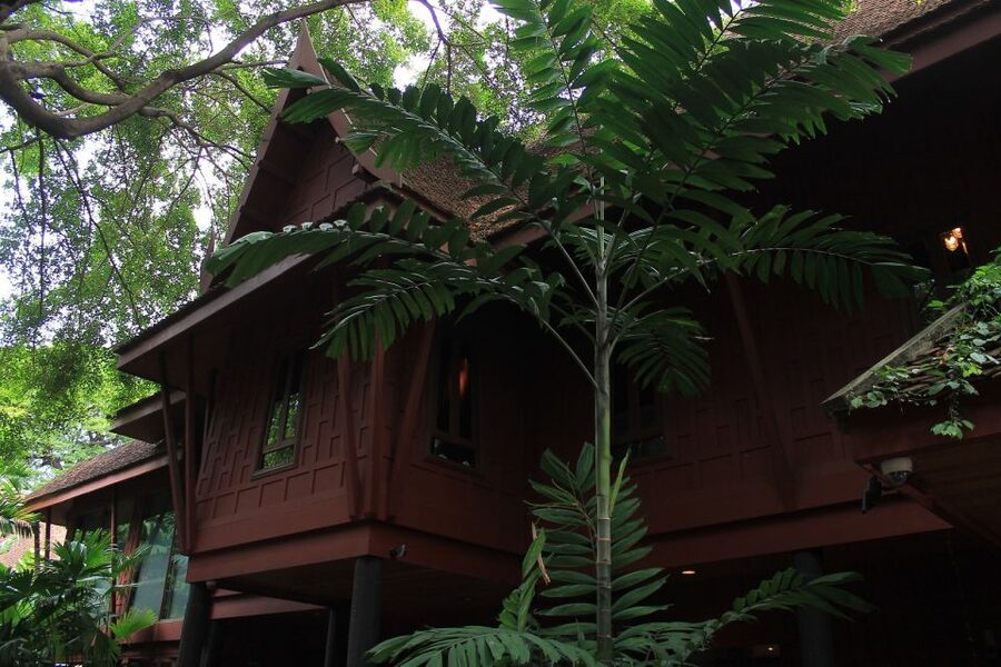 Bangkok: Jim Thompson House and Baan Krua Community Tour - Who should book this tour, and who should reconsider
