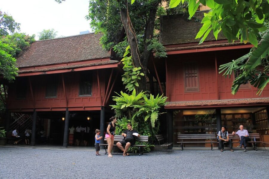 Bangkok: Jim Thompson House and Baan Krua Community Tour - Should you book the Jim Thompson House and Baan Krua tour?