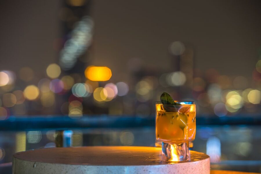 Bangkok: Lebua Rooftop Bar Reservation & Round-Trip Transfer - Smart casual dress code: what to wear so you do not get stopped