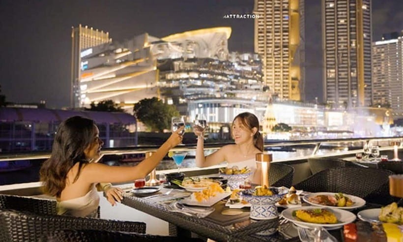 Bangkok: Luxury Dinner Cruise on Chao Phraya River - Entering the night: why this cruise works so well