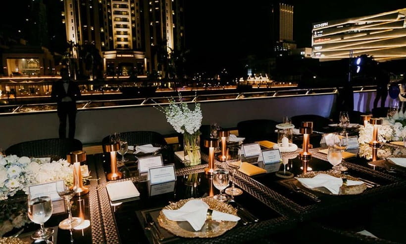 Bangkok: Luxury Dinner Cruise on Chao Phraya River - What you eat: Thai and international buffet, plus dessert