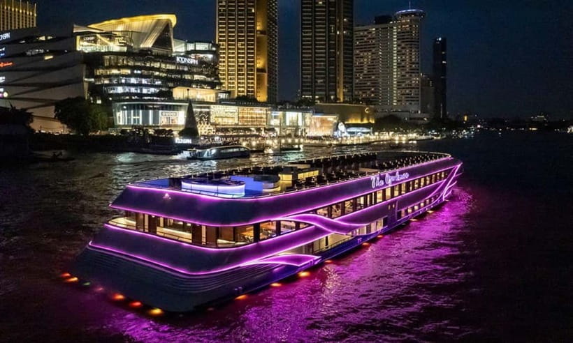 Bangkok: Luxury Dinner Cruise on Chao Phraya River - Atmosphere and romance: what the vibe really feels like