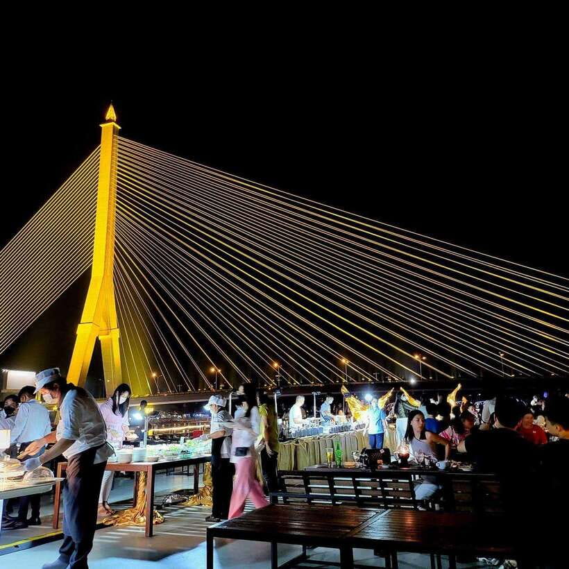 Bangkok: Luxury White Dinner Cruise Free Flow Beer and Wine - Why this Chao Phraya dinner cruise feels like Bangkok at full volume