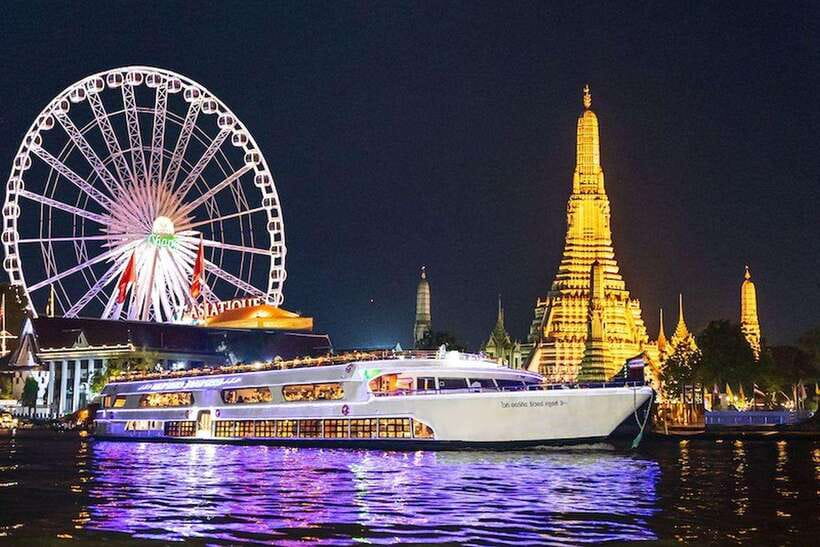 Bangkok: Luxury White Dinner Cruise Free Flow Beer and Wine - The dinner buffet: Thai and international food that actually keeps you fed