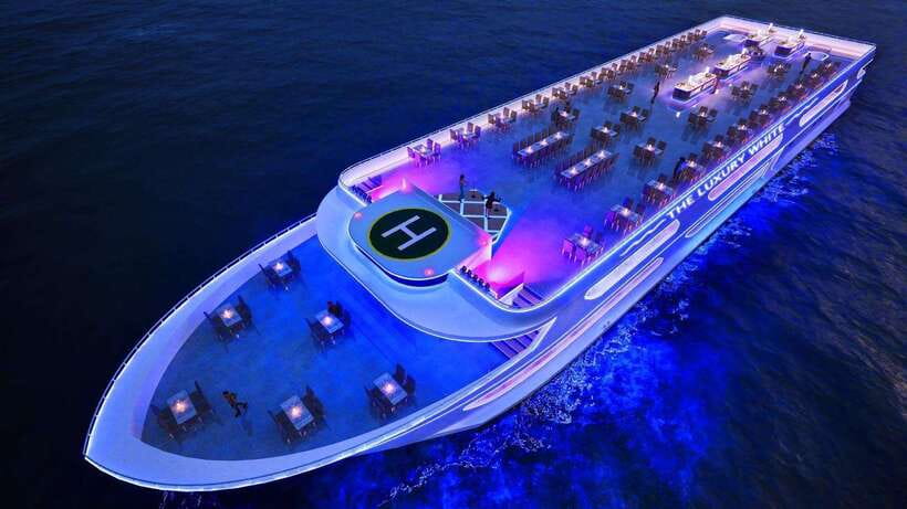 Bangkok: Luxury White Dinner Cruise Free Flow Beer and Wine - Getting on board at ICONSIAM Pier 4, without losing your spot