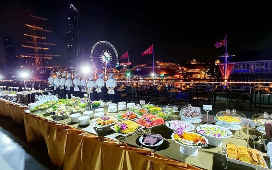 Bangkok: Luxury White Sunset or Dinner Cruise with Beer - Price and value around $31, is it worth it?