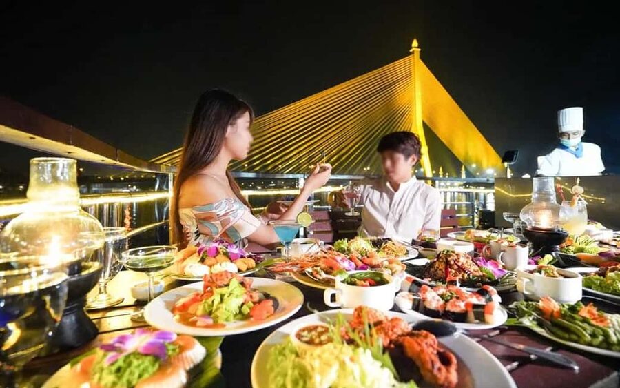 Bangkok: Luxury White Sunset or Dinner Cruise with Beer - Getting to ASIATIQUE or ICONSIAM, and how timing affects your seat