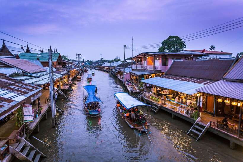 Bangkok: Maeklong Railway & Amphawa Floating Market Day Trip - Firefly Boat Tour on the Maeklong River: The Calm Ending You Came For