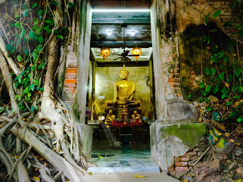 Bangkok: Maeklong Railway & Amphawa Floating Market Day Trip - What to Pack and Wear: Temple Rules and Night Bugs